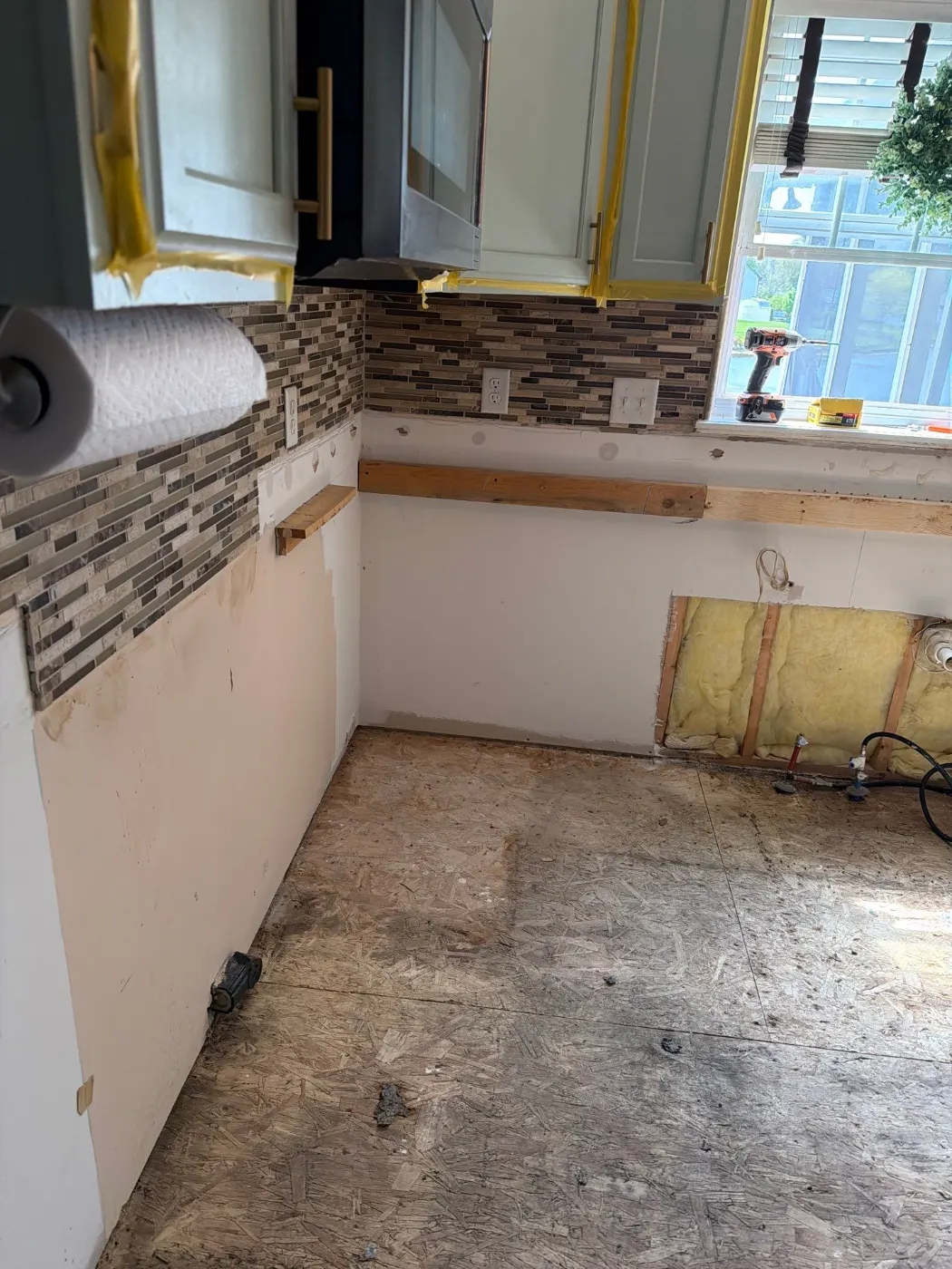 Containment setup for mold remediation in Old Town Plainfield home